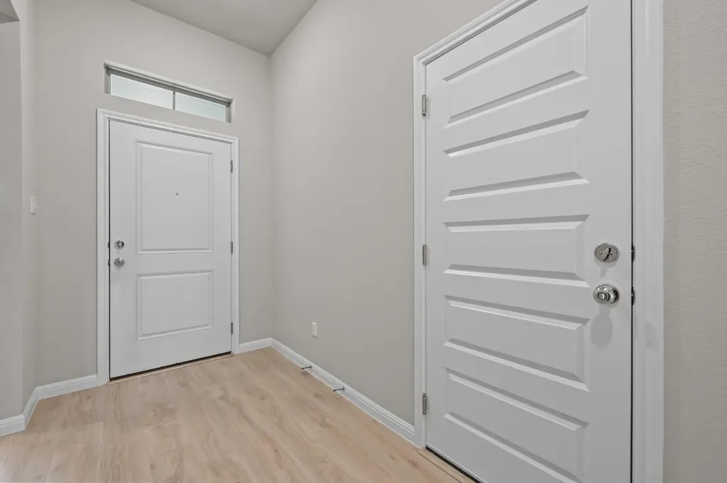 332 Bendecido Loop Elgin TX 78621