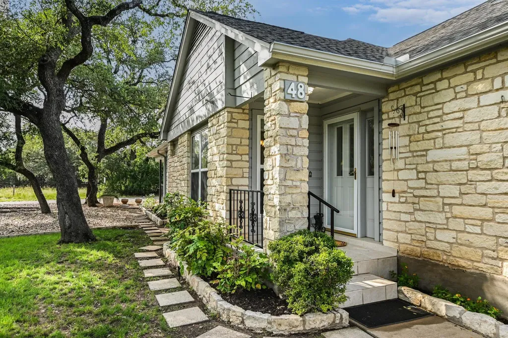 48 Cypress Point Wimberley TX 78676