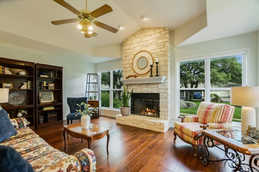 48 Cypress Point Wimberley TX 78676