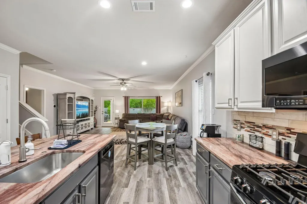 913 Hyde Park Drive Round Rock TX 78665