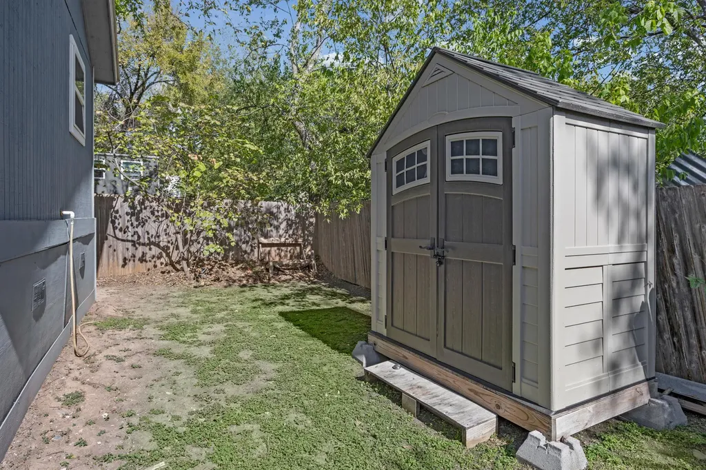 1137 Richardine Avenue Austin TX 78721