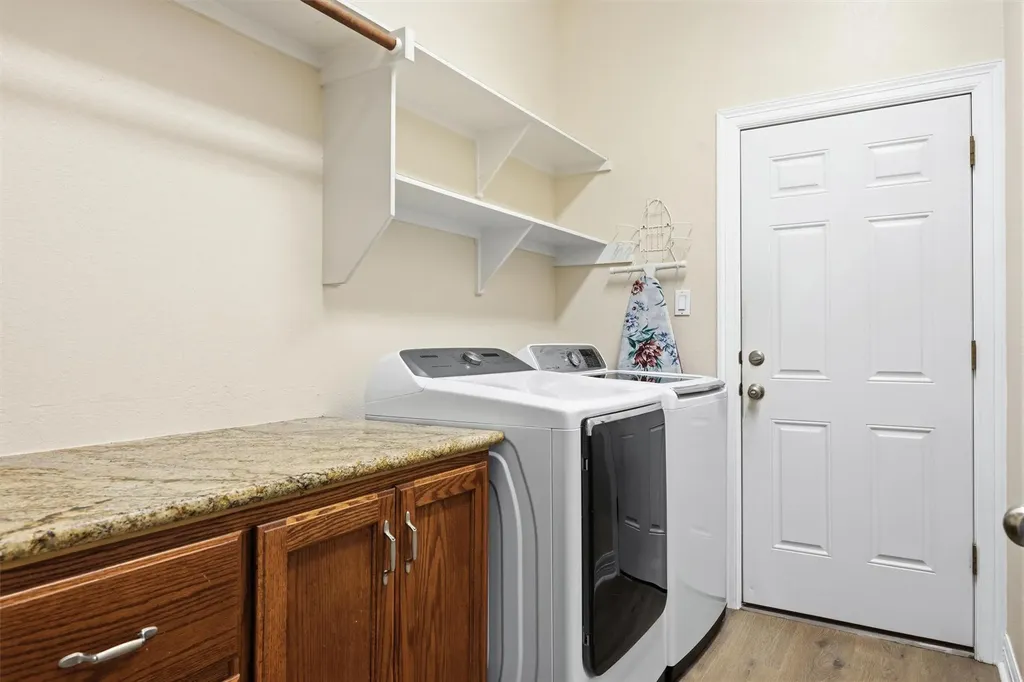 339 County Road 368 Taylor TX 76574