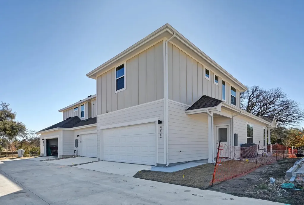 497 Orleanian Drive Buda TX 78610