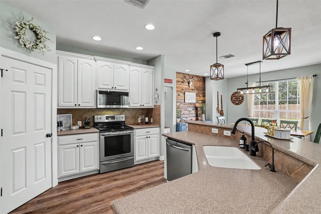 201 Christine Lane Liberty Hill TX 78642
