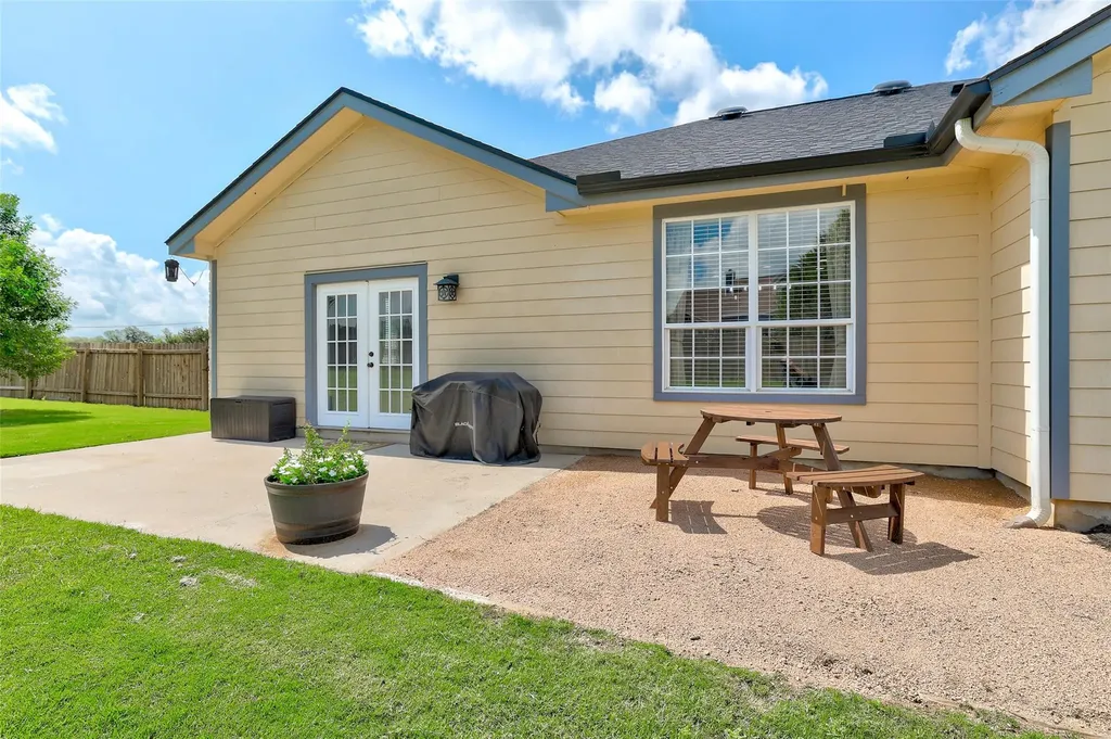 201 Christine Lane Liberty Hill TX 78642