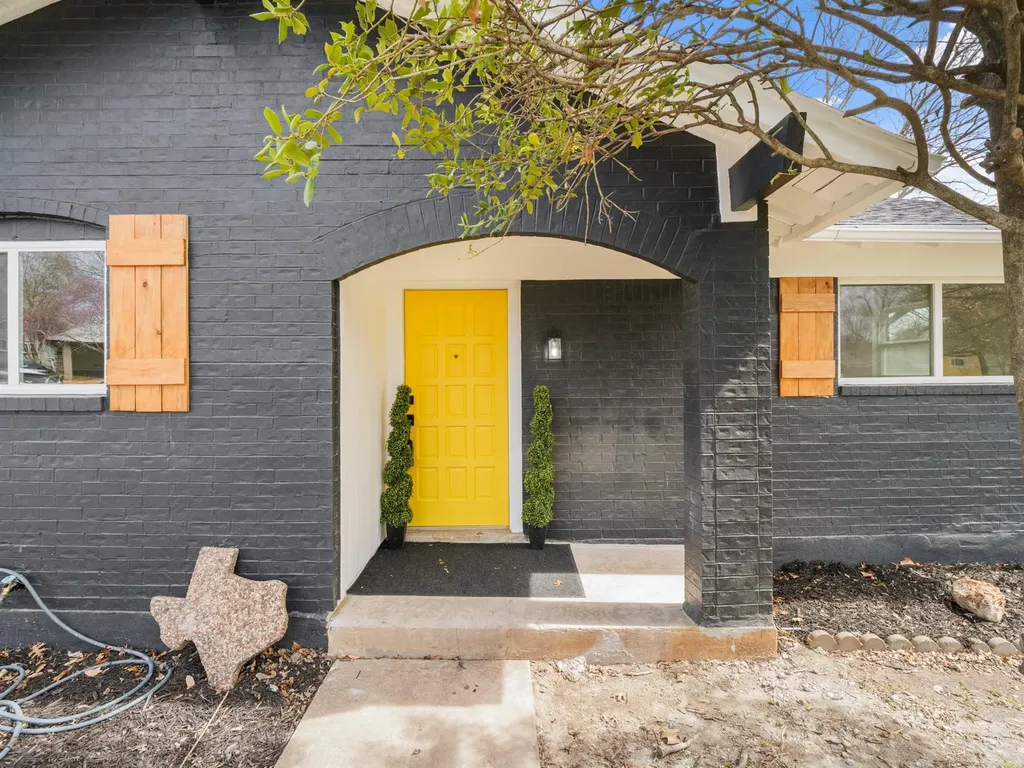 8401 Staunton Drive Austin TX 78758