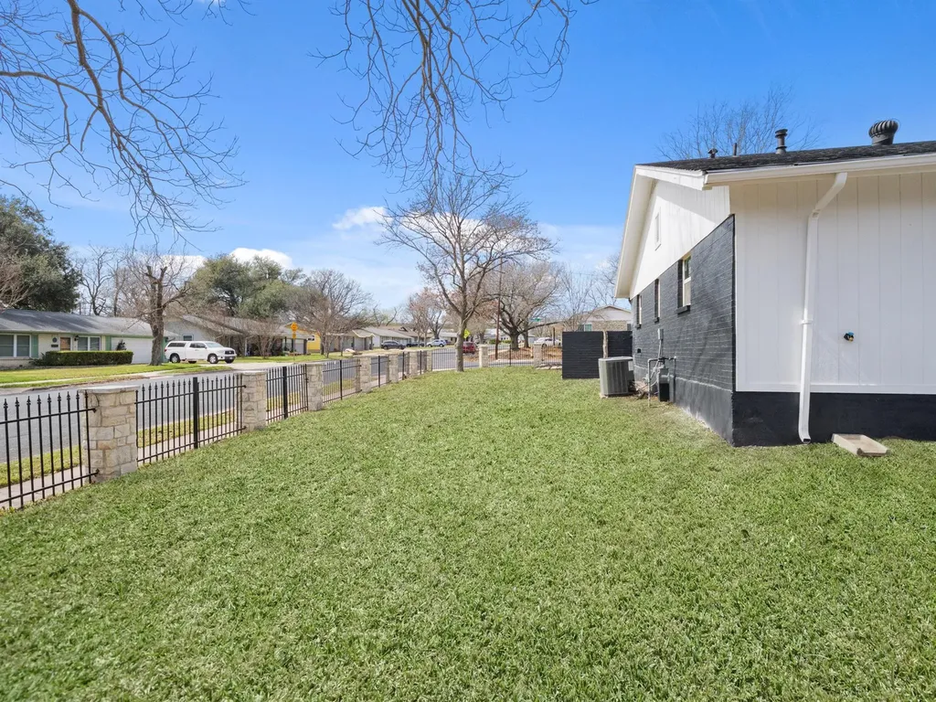 8401 Staunton Drive Austin TX 78758