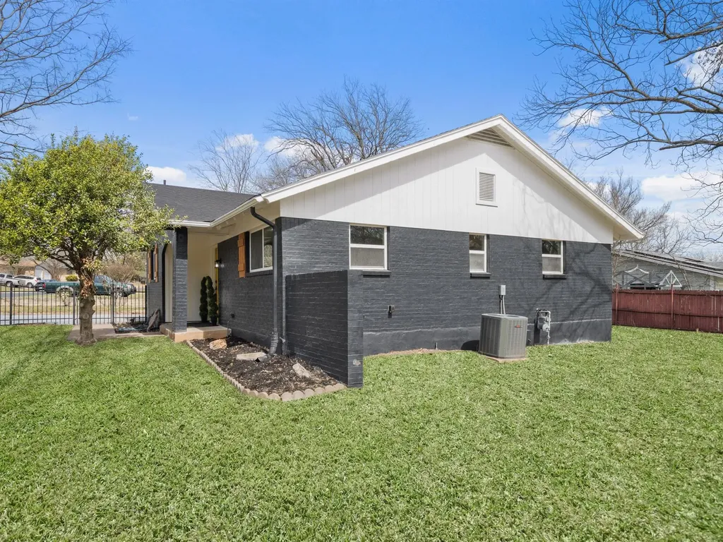8401 Staunton Drive Austin TX 78758