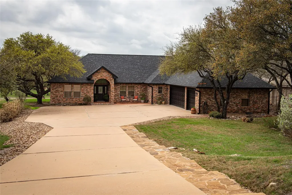 105 Wallace Riddell Drive Burnet TX 78611