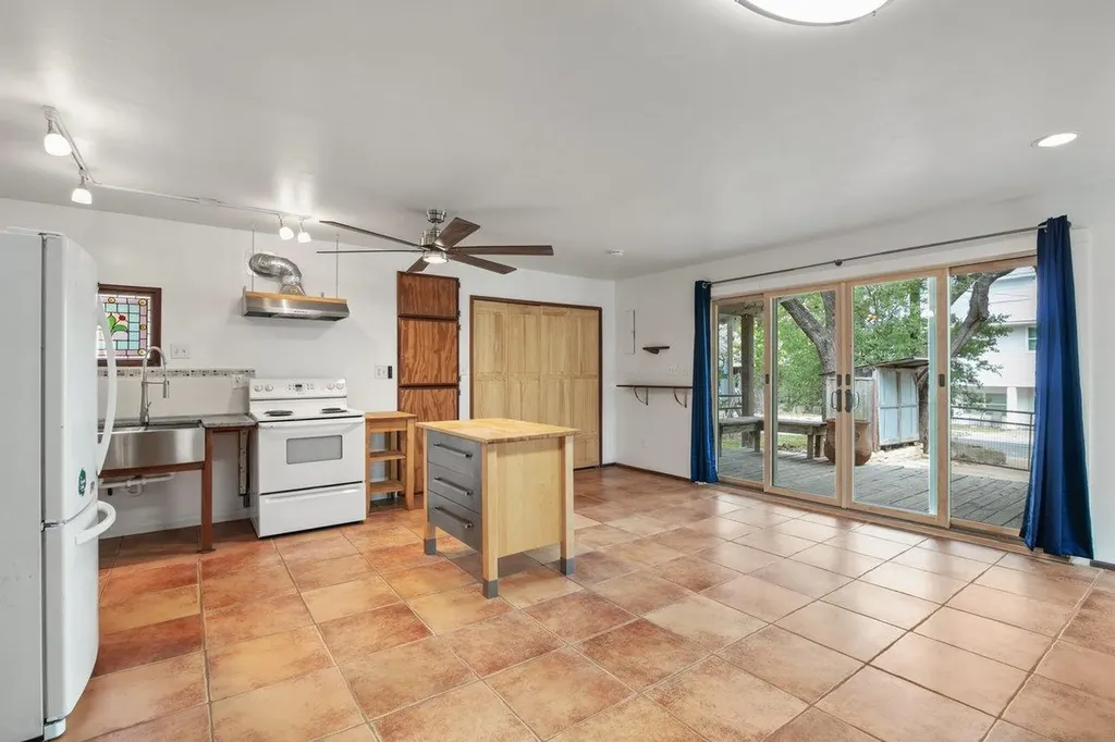 1705 Blue Cat Lane Austin TX 78734