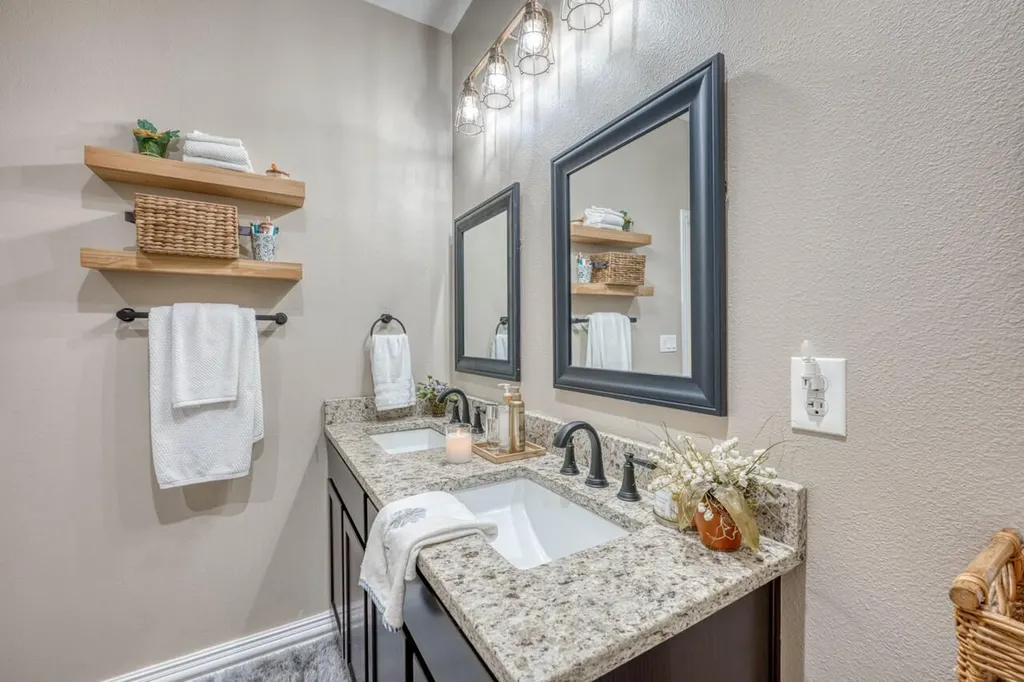2210 Mcarthur Avenue Kingsland TX 78639