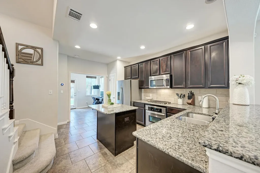 1325 Central Park Court Austin TX 78745