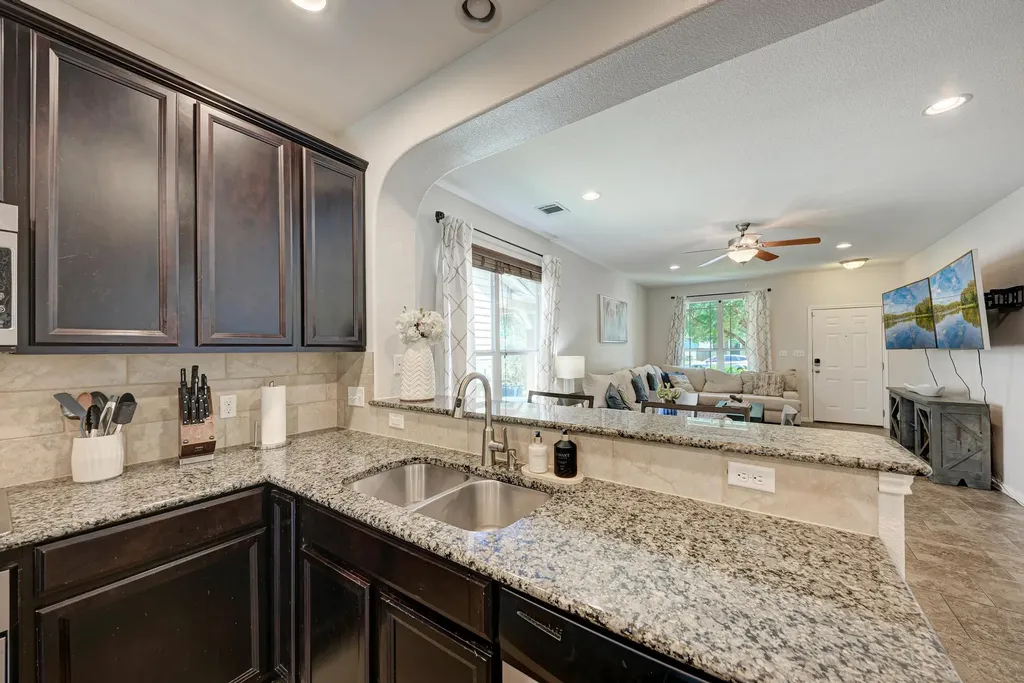 1325 Central Park Court Austin TX 78745