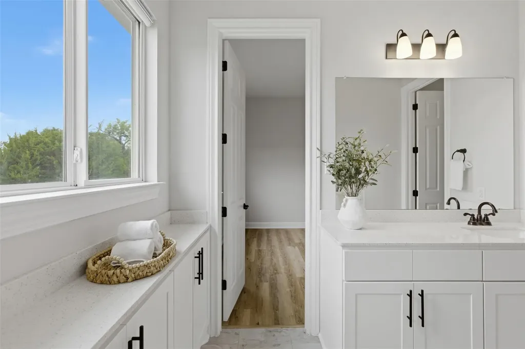 1937 Halflinger Lane Leander TX 78641
