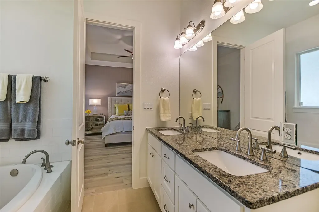 207 Fairlake Circle Lakeway TX 78734