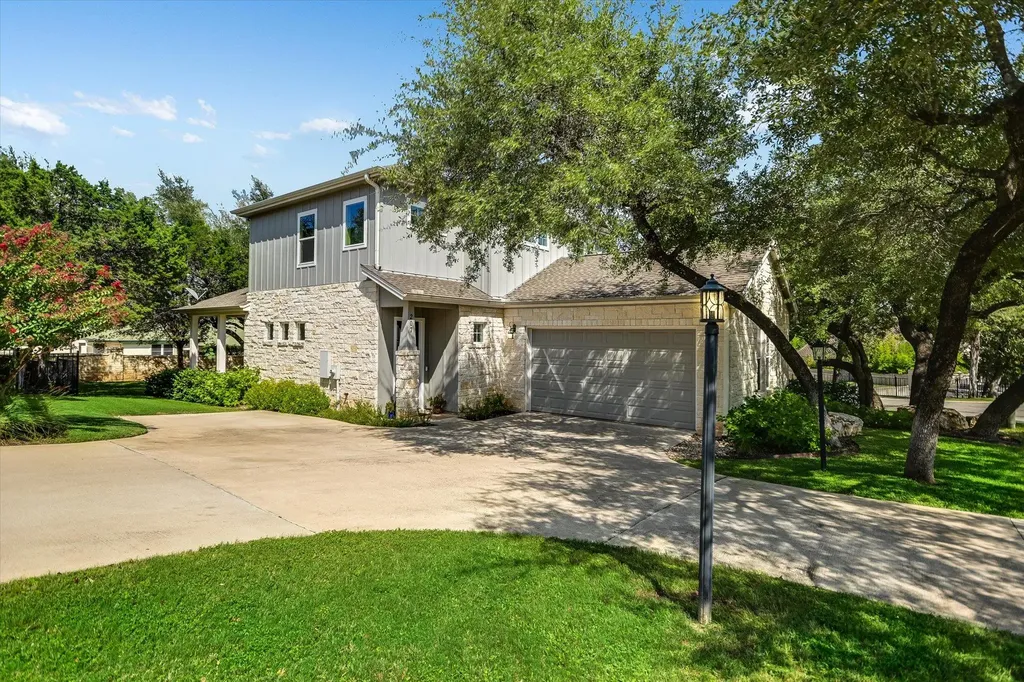 207 Fairlake Circle Lakeway TX 78734