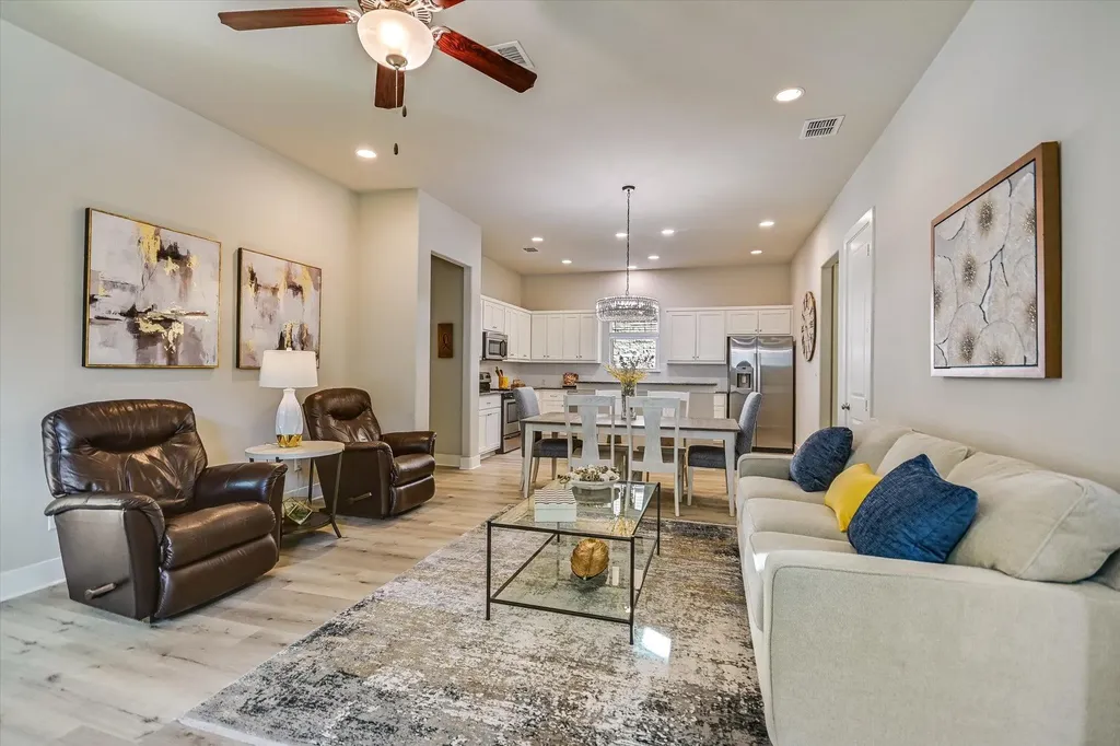 207 Fairlake Circle Lakeway TX 78734