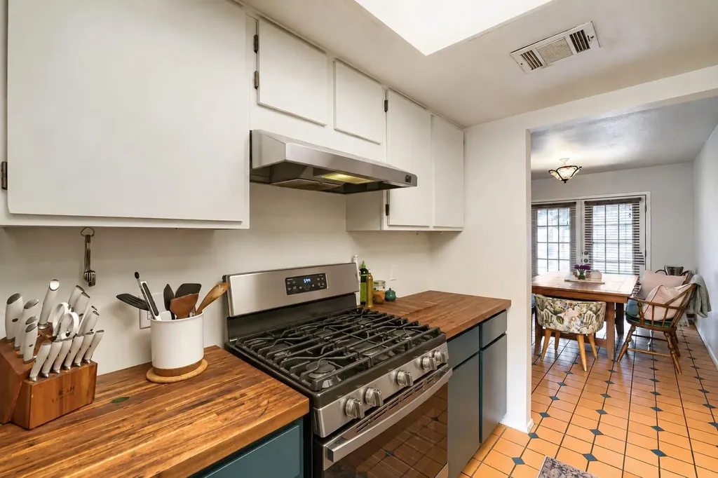 7701 Whitsun Drive Austin TX 78749