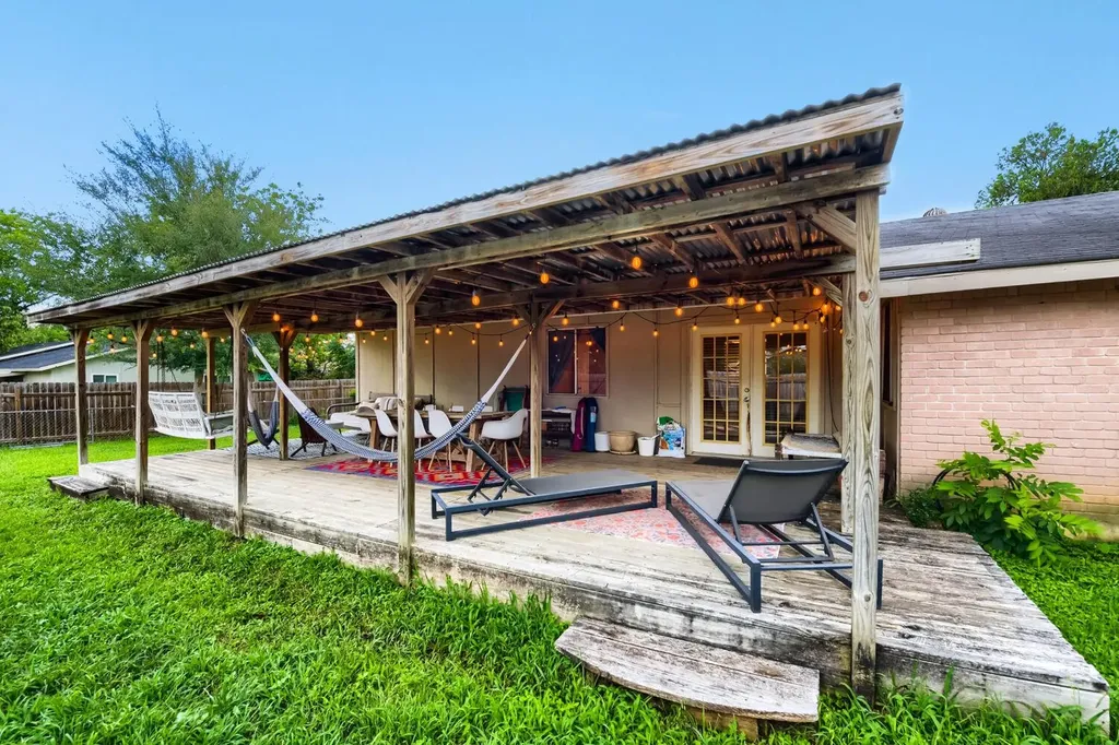 7701 Whitsun Drive Austin TX 78749