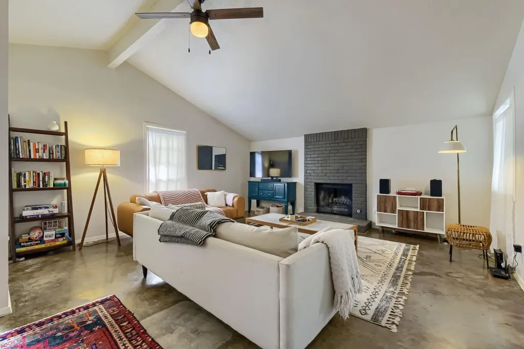 7701 Whitsun Drive Austin TX 78749