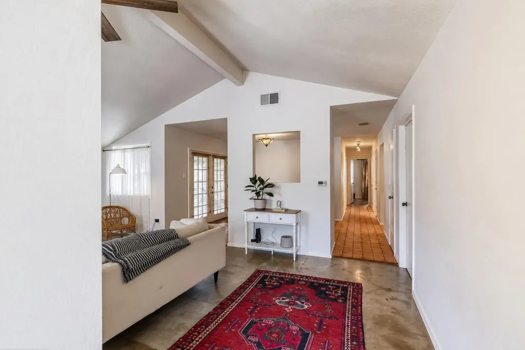 7701 Whitsun Drive Austin TX 78749