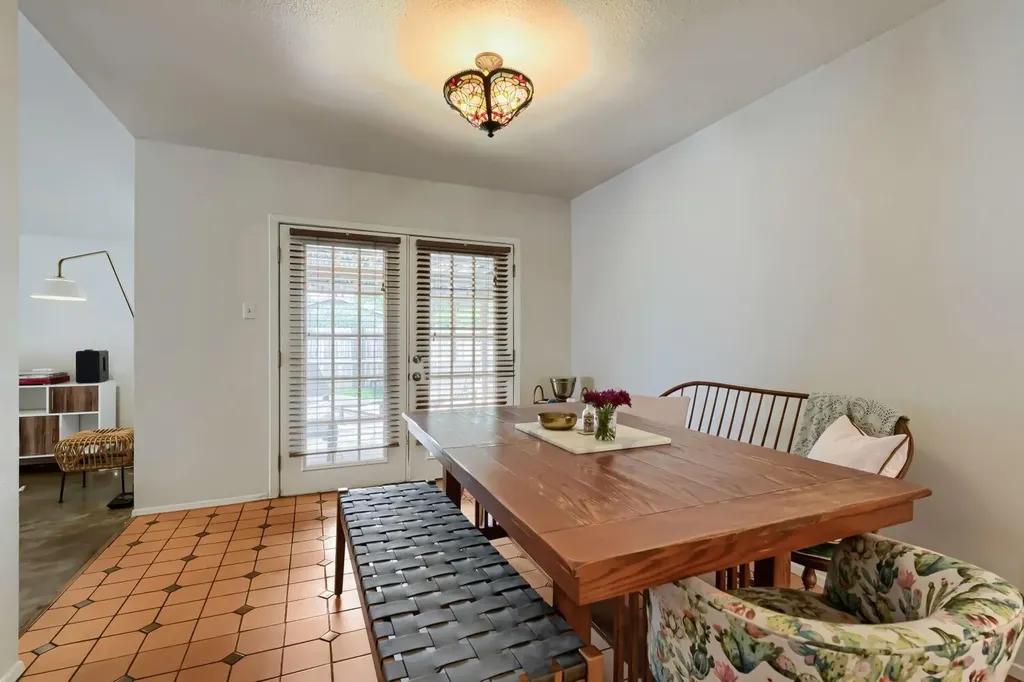 7701 Whitsun Drive Austin TX 78749