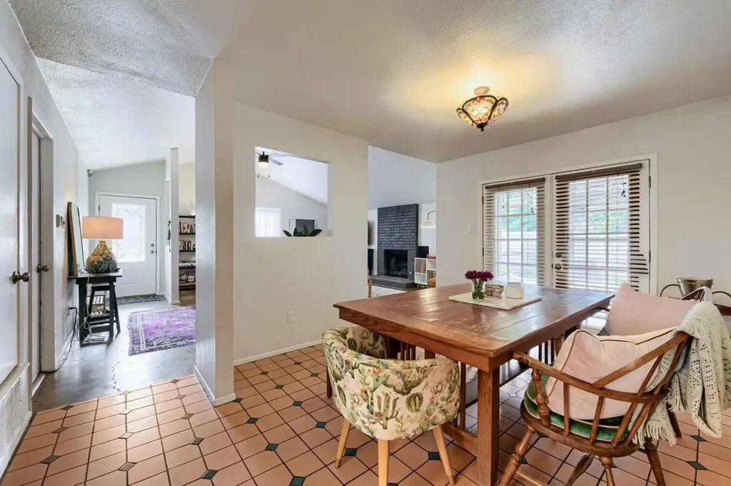 7701 Whitsun Drive Austin TX 78749