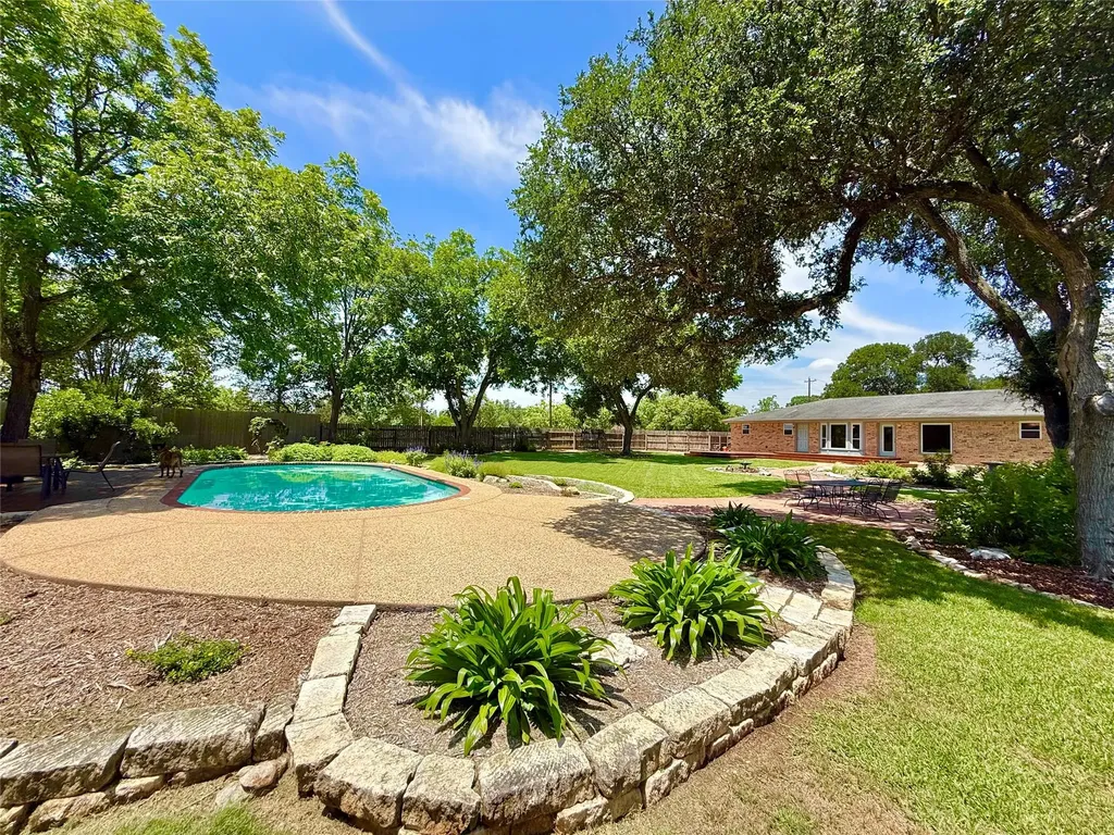 11613 Sunset Drive Austin TX 78748