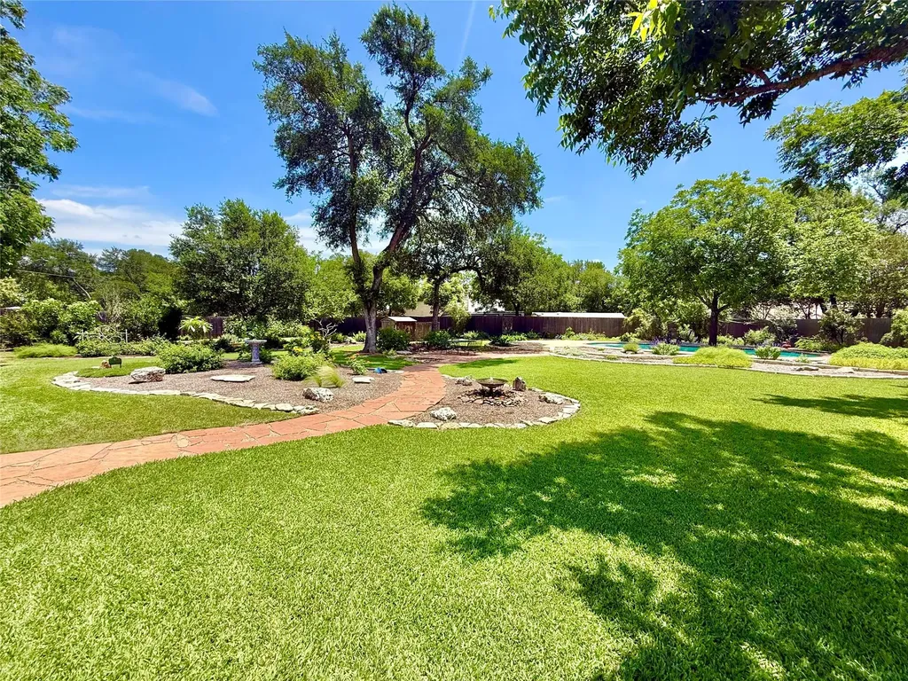 11613 Sunset Drive Austin TX 78748