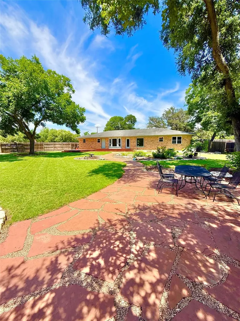 11613 Sunset Drive Austin TX 78748