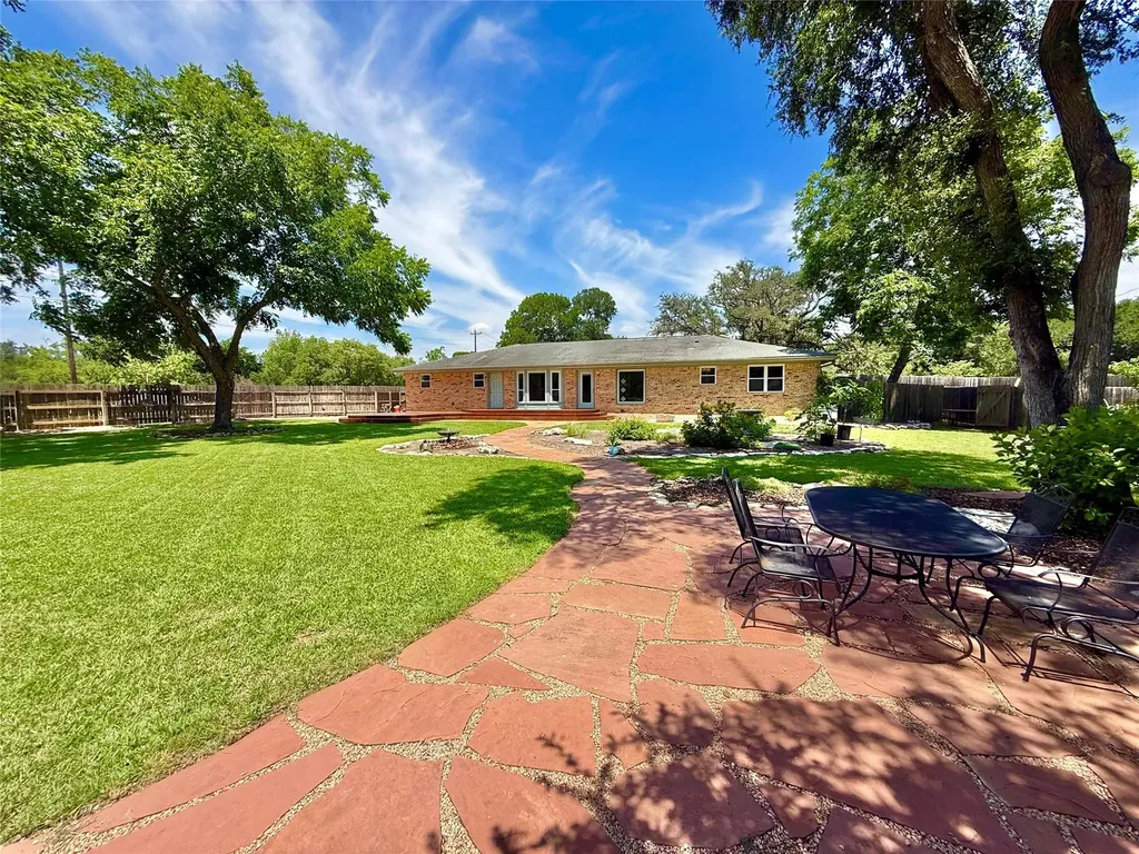 11613 Sunset Drive Austin TX 78748