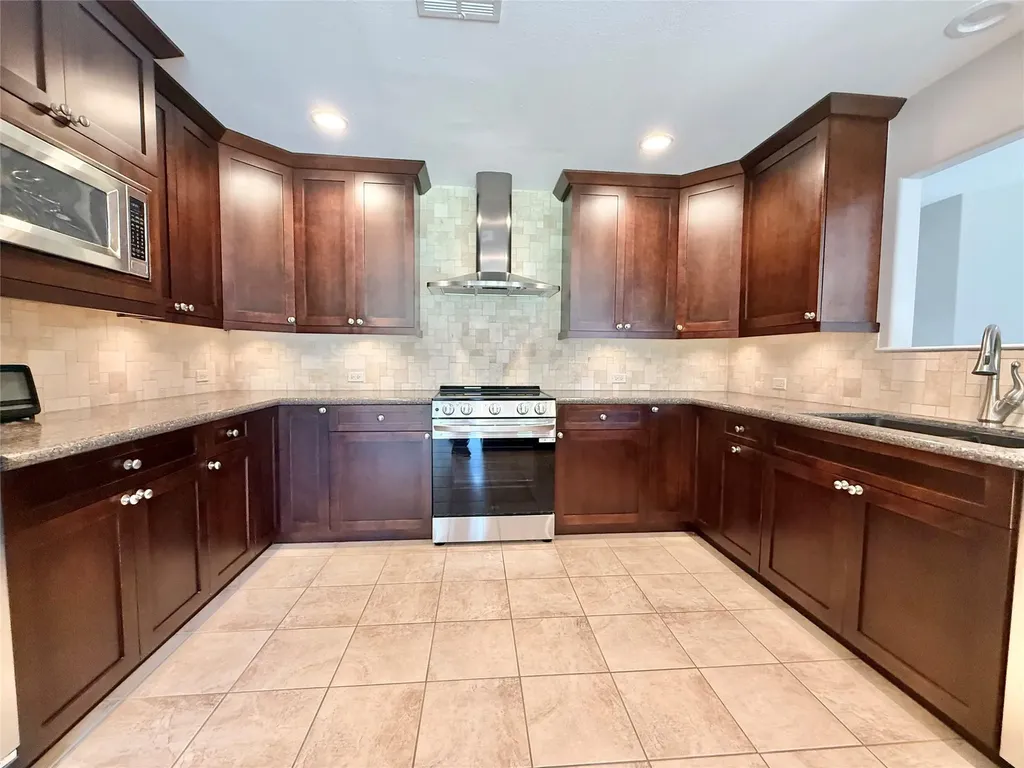 11613 Sunset Drive Austin TX 78748