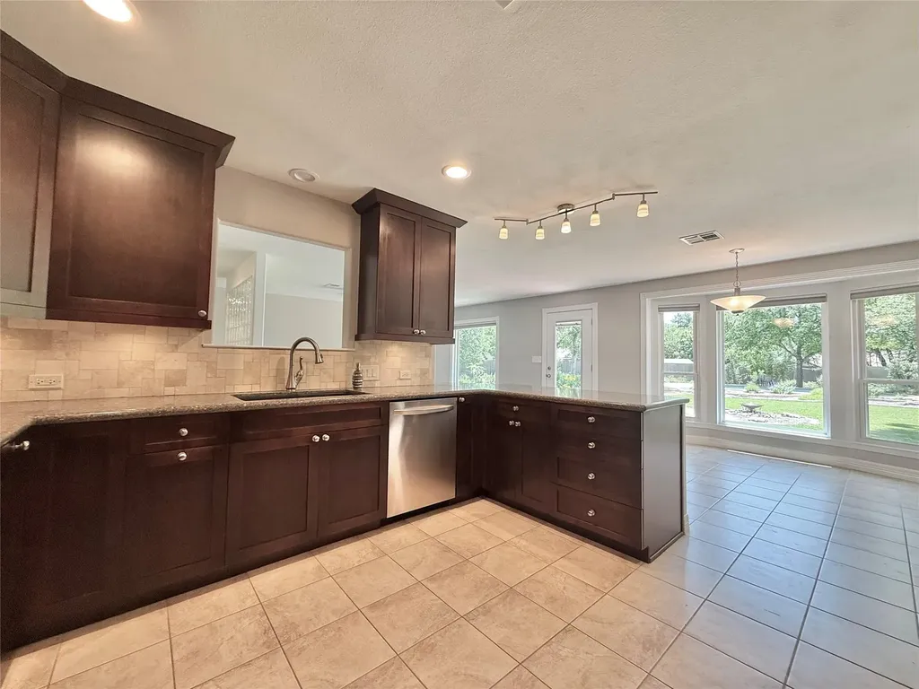 11613 Sunset Drive Austin TX 78748