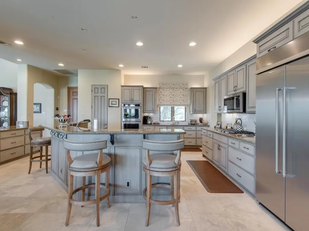 202 Hidden Hills Cove Spicewood TX 78669