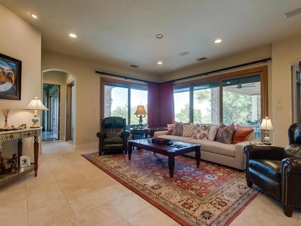 202 Hidden Hills Cove Spicewood TX 78669