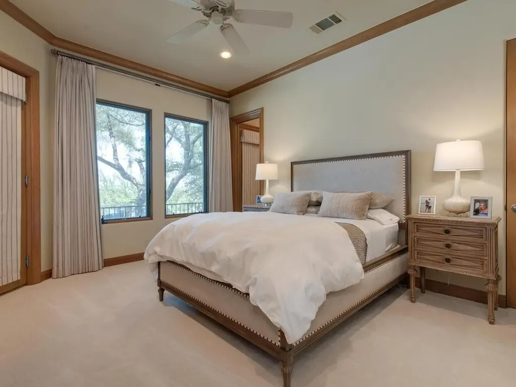 202 Hidden Hills Cove Spicewood TX 78669