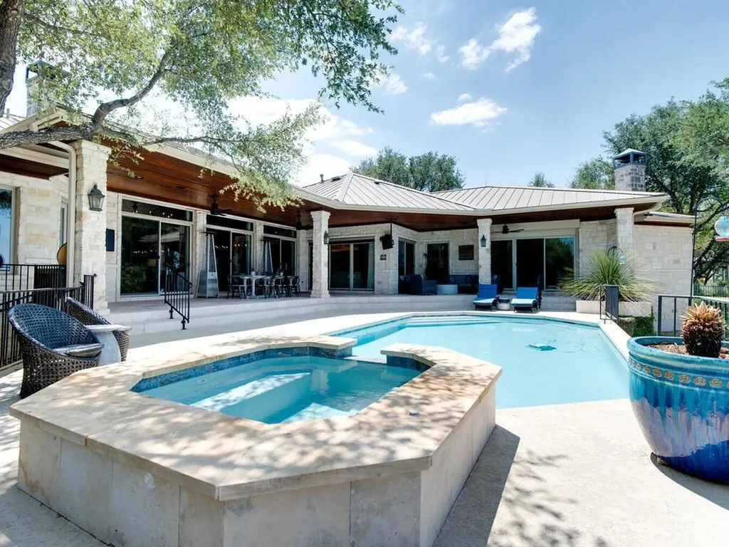 202 Hidden Hills Cove Spicewood TX 78669
