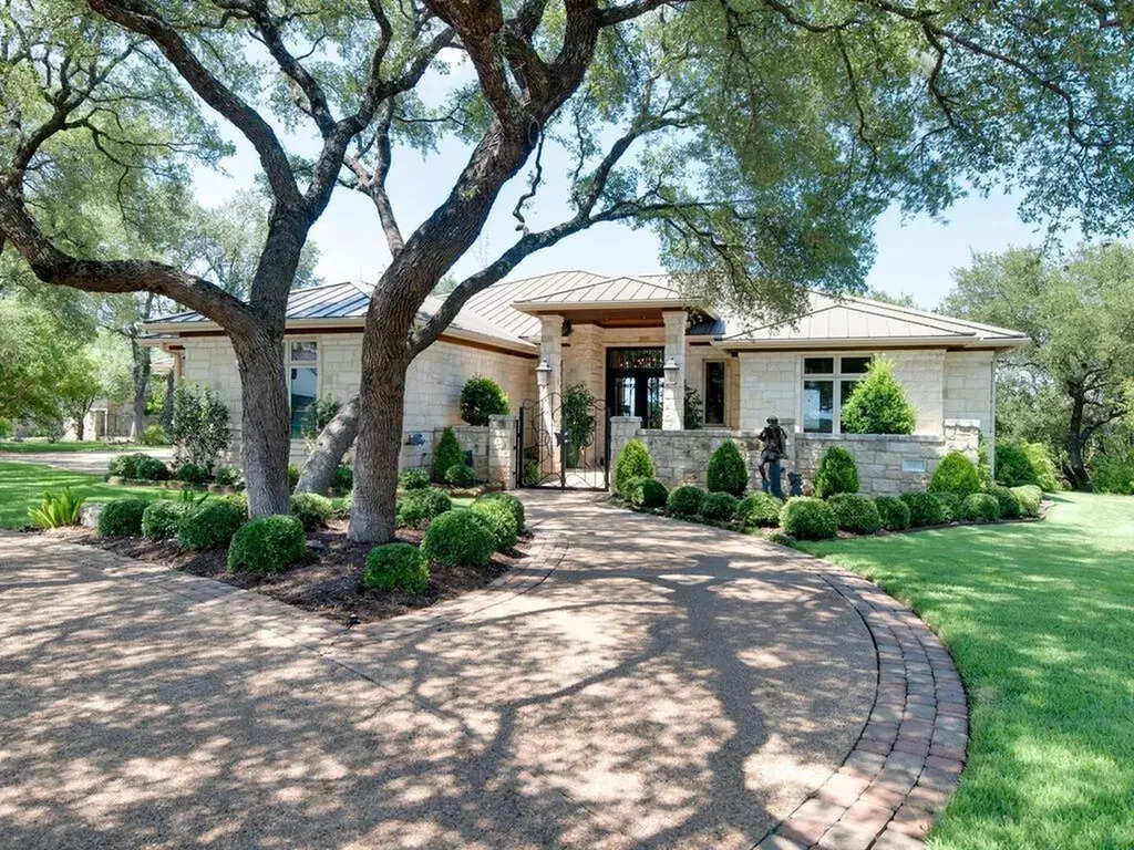 202 Hidden Hills Cove Spicewood TX 78669