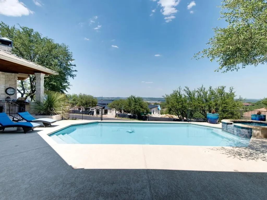 202 Hidden Hills Cove Spicewood TX 78669