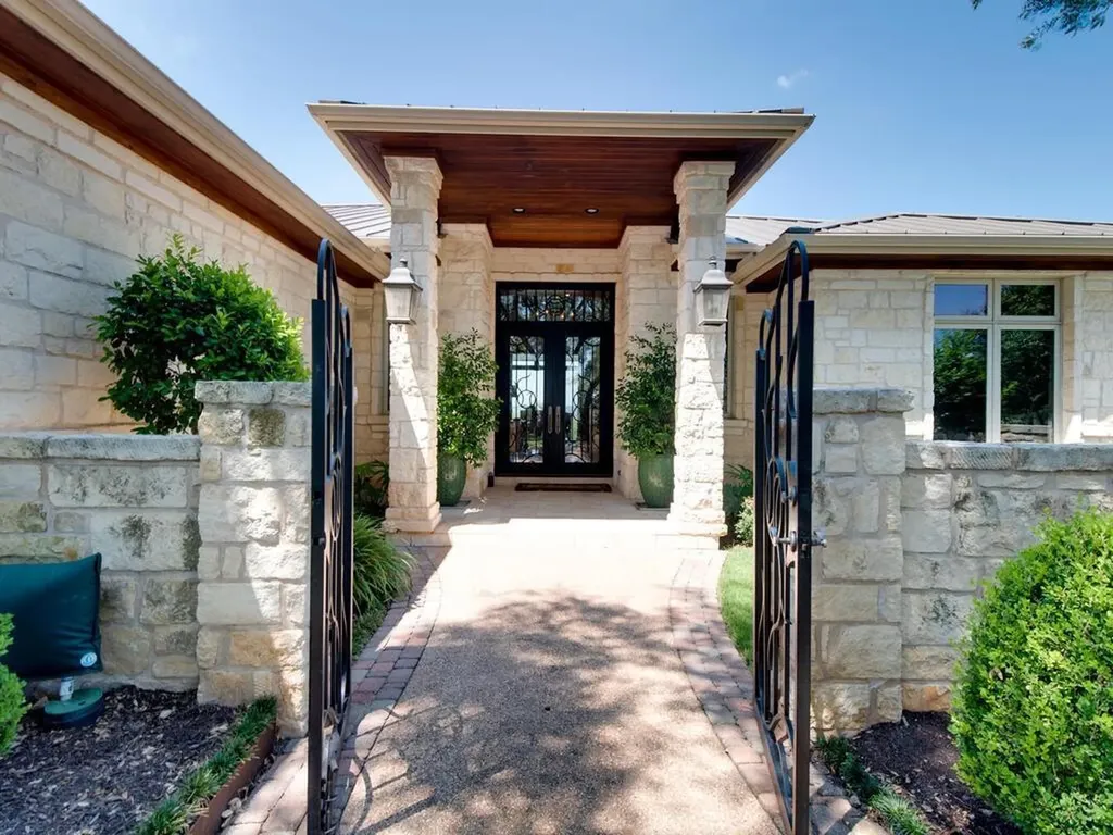 202 Hidden Hills Cove Spicewood TX 78669