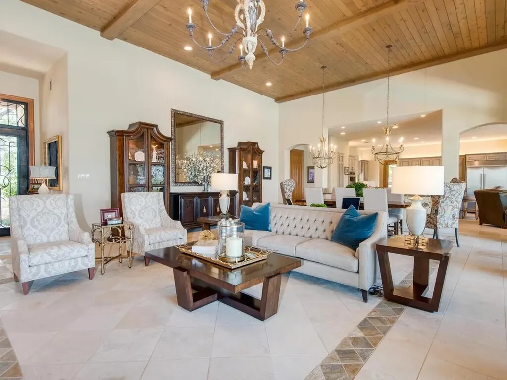 202 Hidden Hills Cove Spicewood TX 78669