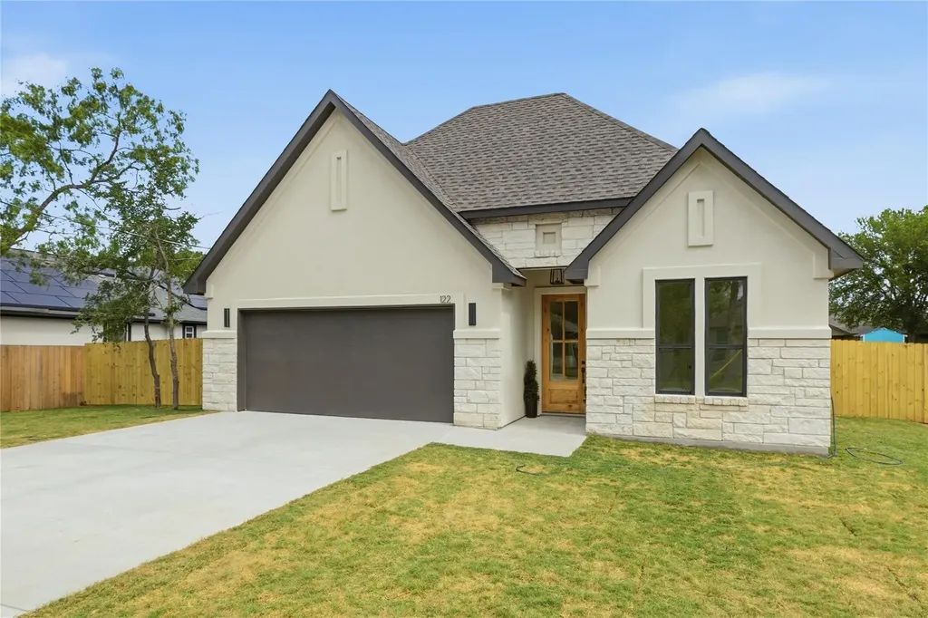 122 W Pauwela Lane Bastrop TX 78602