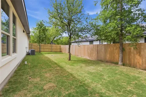 122 W Pauwela Lane Bastrop TX 78602