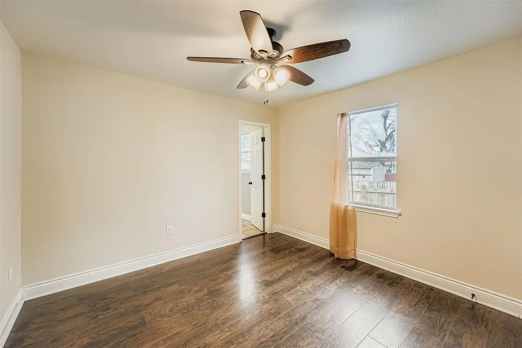 304 S Main Street Elgin TX 78621