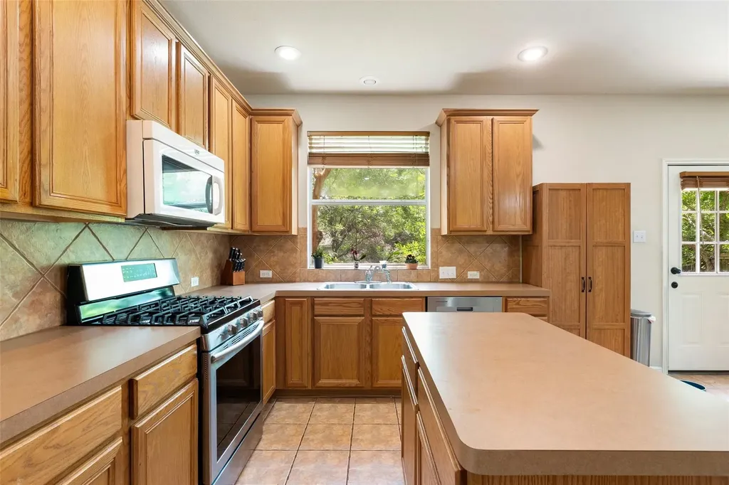 11425 Sabinal Mesa Drive Austin TX 78739