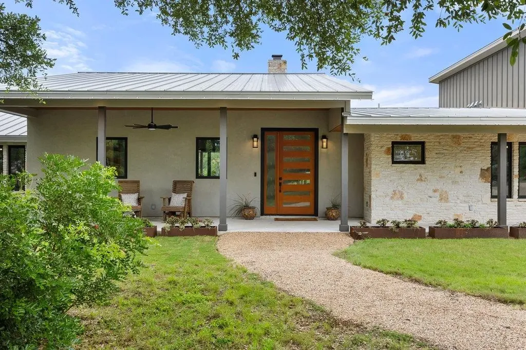 9207 Claxton Drive Austin TX 78736
