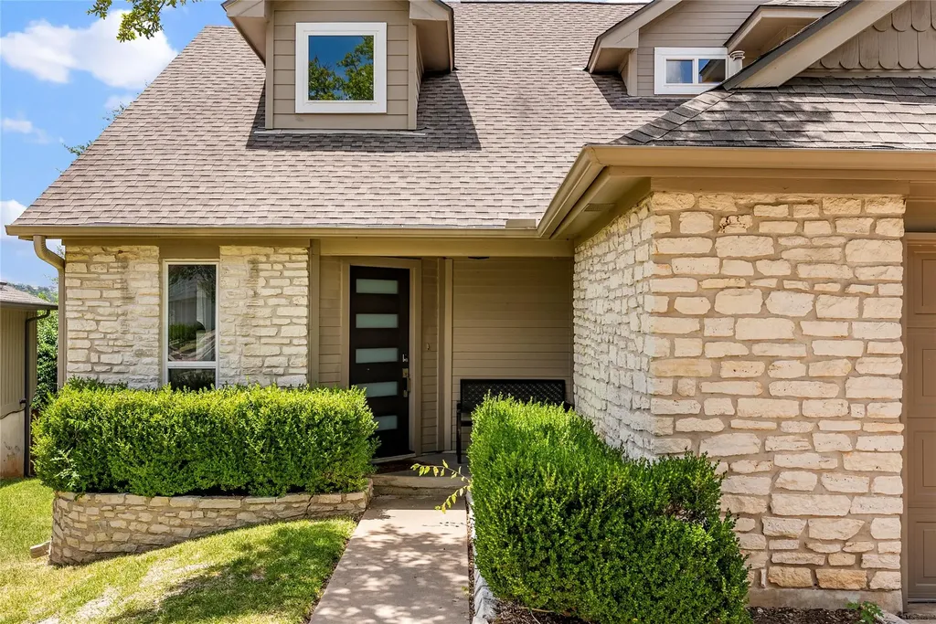 6303 Big Cat Cove Austin TX 78750