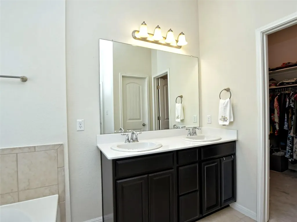 130 Sunshine Lane Kyle TX 78640