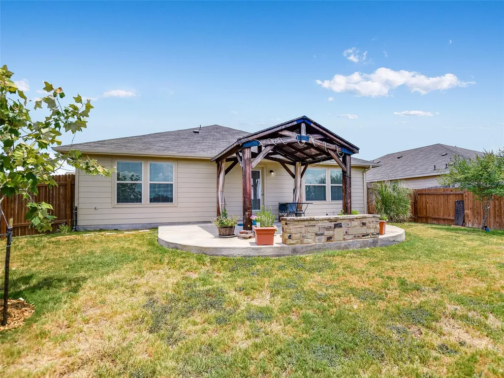 130 Sunshine Lane Kyle TX 78640