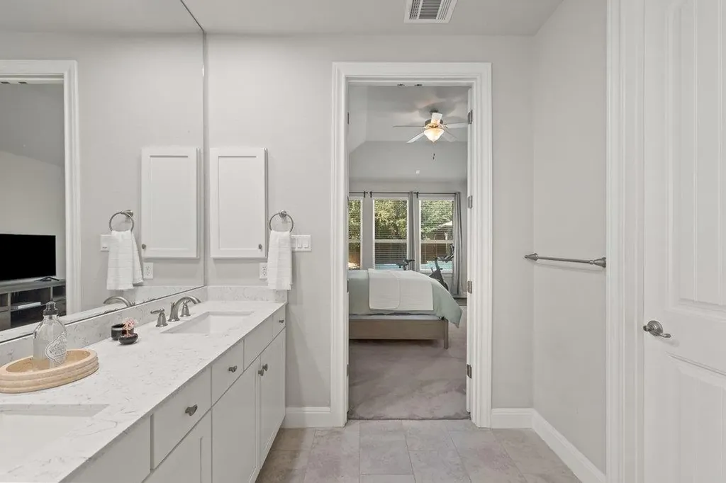 15504 Cabrillo Way Austin TX 78738